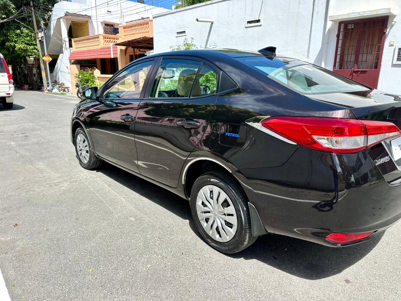 Toyota yaris - Image 8